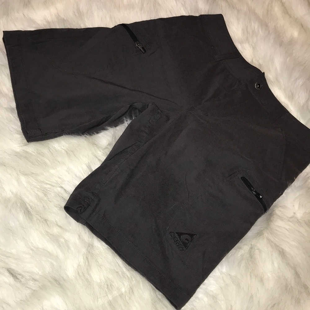 Never worn Gerry cargo style shorts